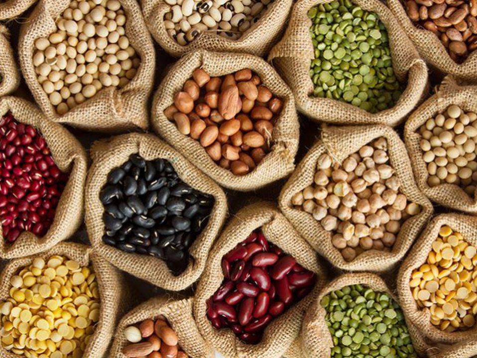 Legumes, the king of the Cretan diet